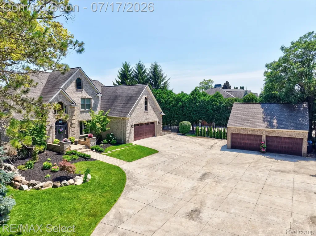 14007 Swanee Beach Drive Fenton Charter Township MI 48430