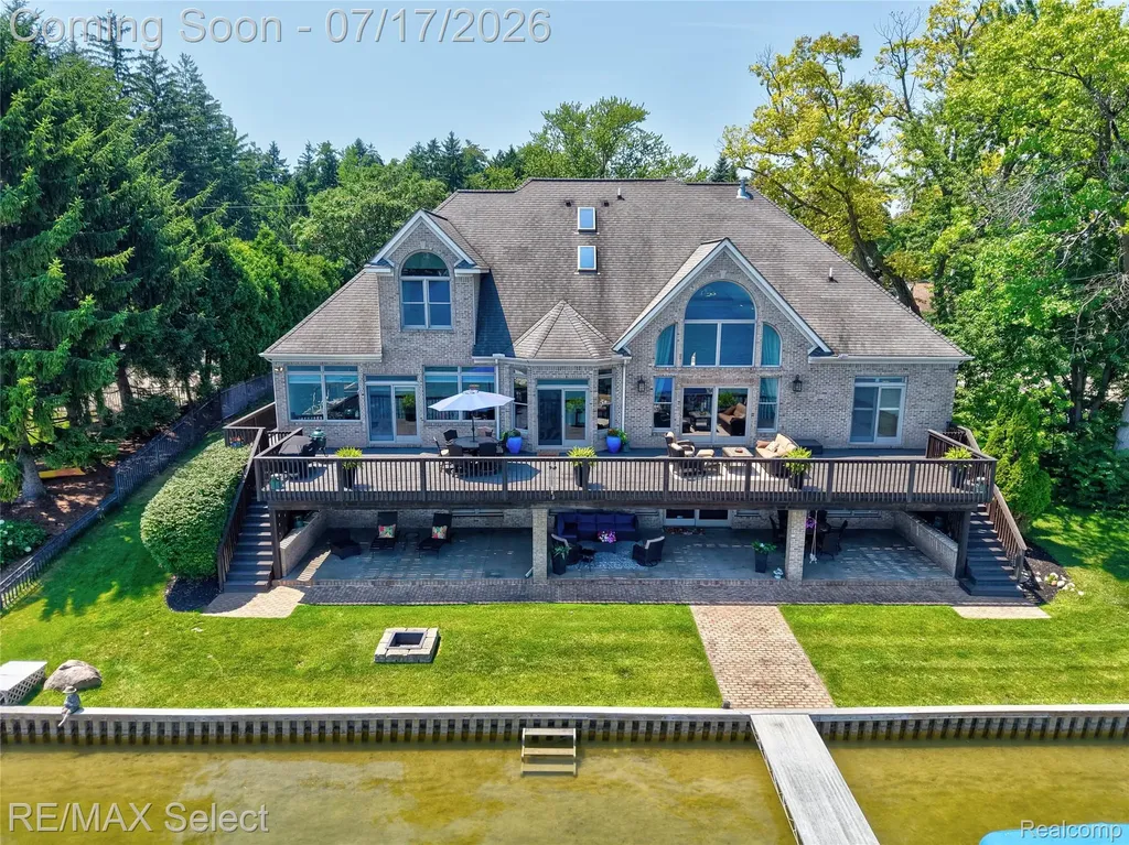 14007 Swanee Beach Drive Fenton Charter Township MI 48430