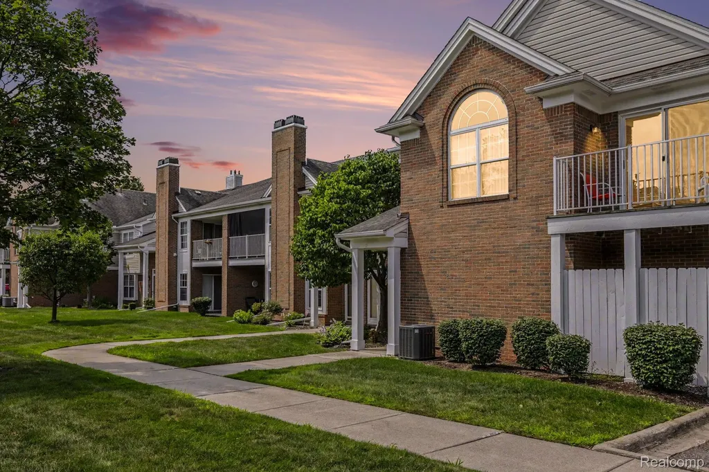 46246 Baldwin Drive Macomb Township MI 48044