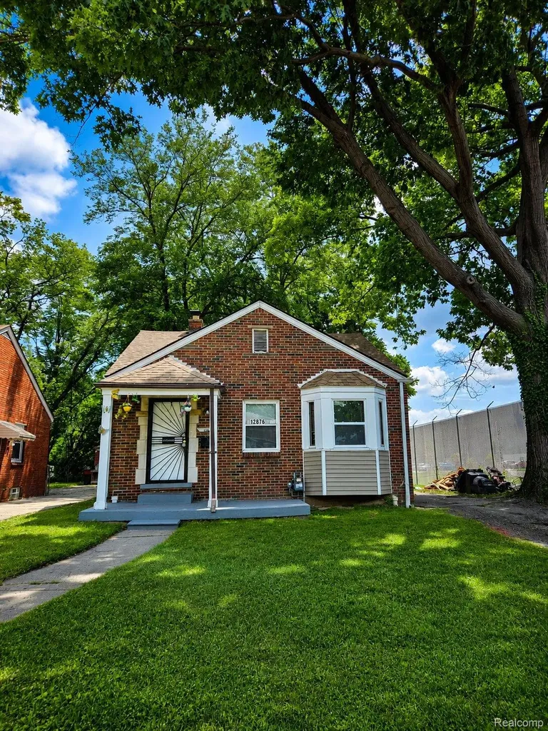 12876 Faust Avenue Detroit City MI 48223