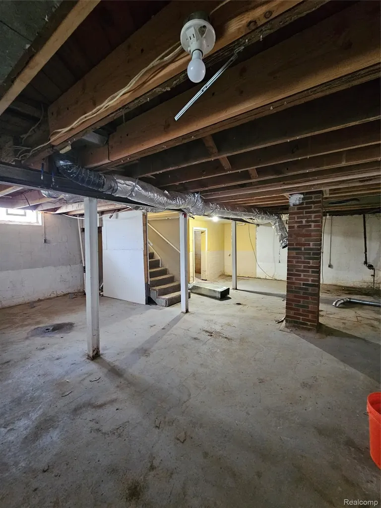 12876 Faust Avenue Detroit City MI 48223