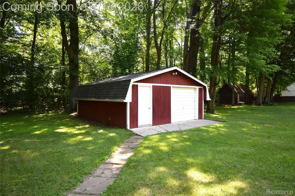 53620 Odilon Ave Odilon Avenue Shelby Charter Township MI 48316