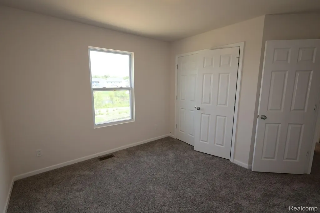 410 Hidden River W Holly Township MI 48442