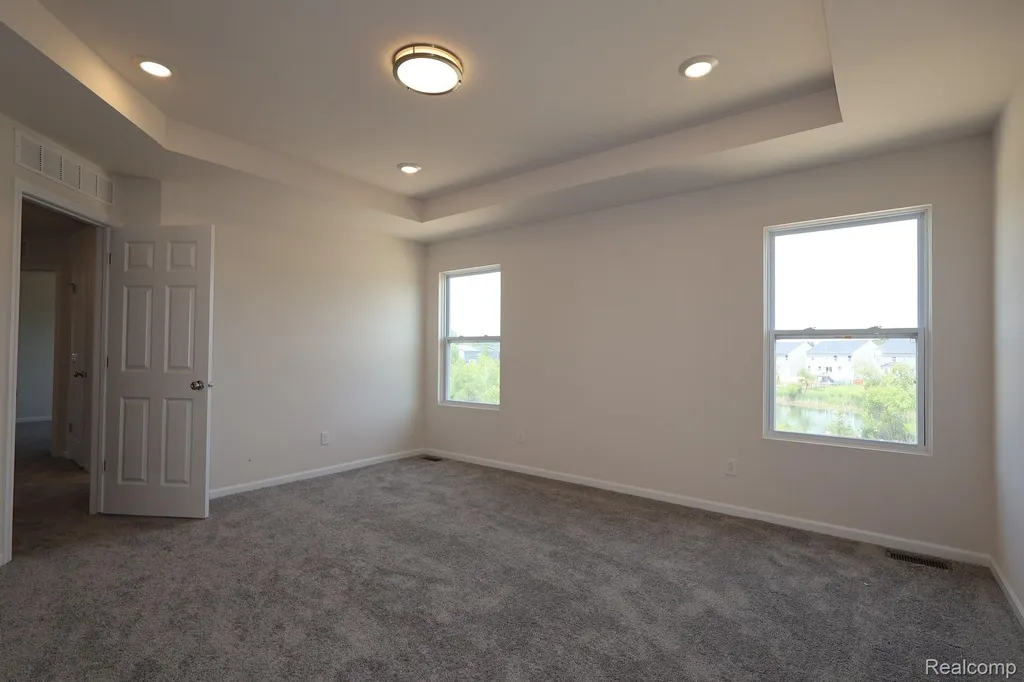 410 Hidden River W Holly Township MI 48442
