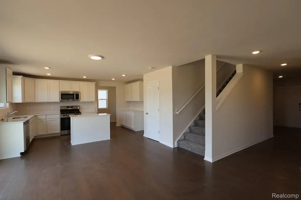 410 Hidden River W Holly Township MI 48442