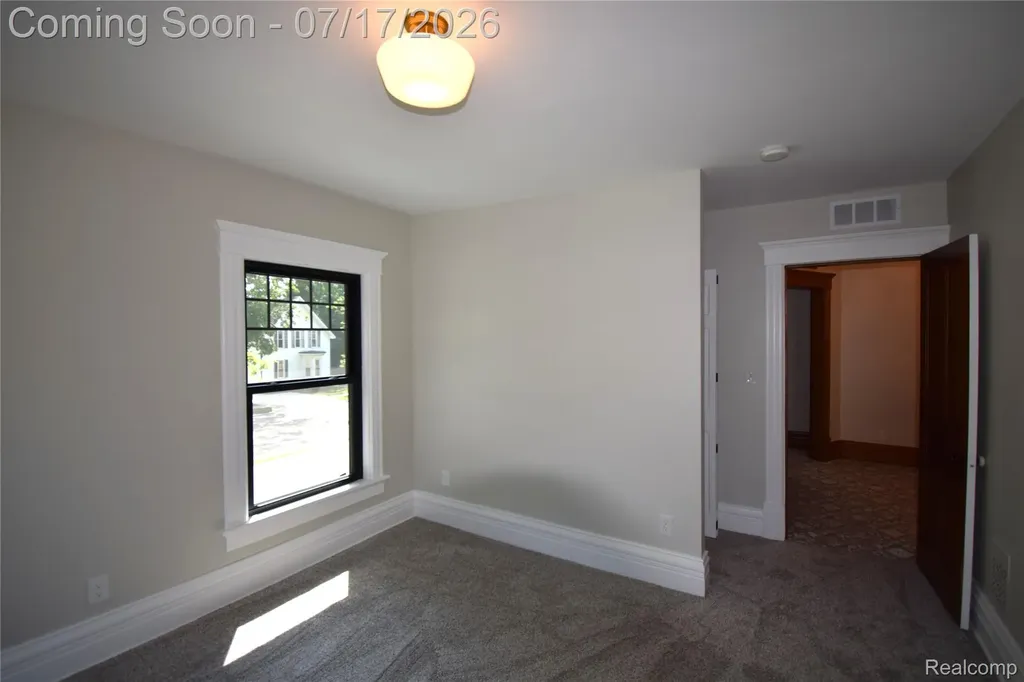 45669 Cass Avenue Utica City MI 48317