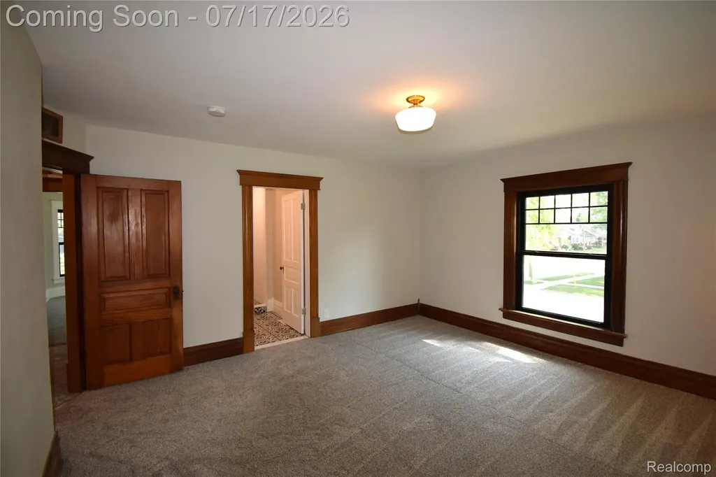 45669 Cass Avenue Utica City MI 48317