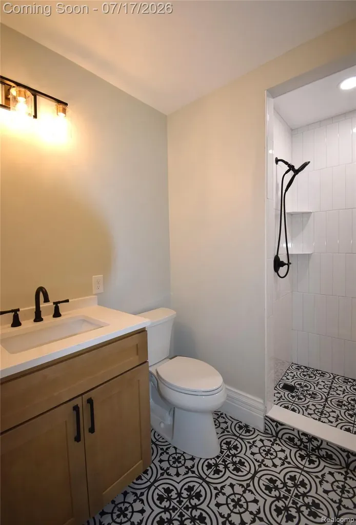 45669 Cass Avenue Utica City MI 48317