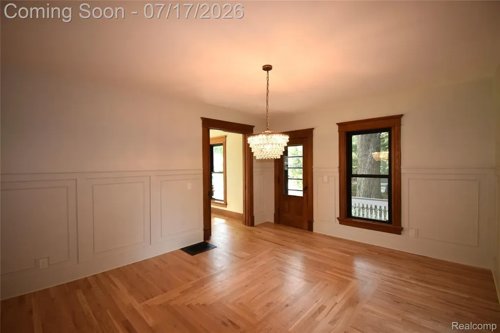 45669 Cass Avenue Utica City MI 48317