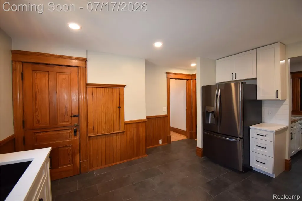 45669 Cass Avenue Utica City MI 48317