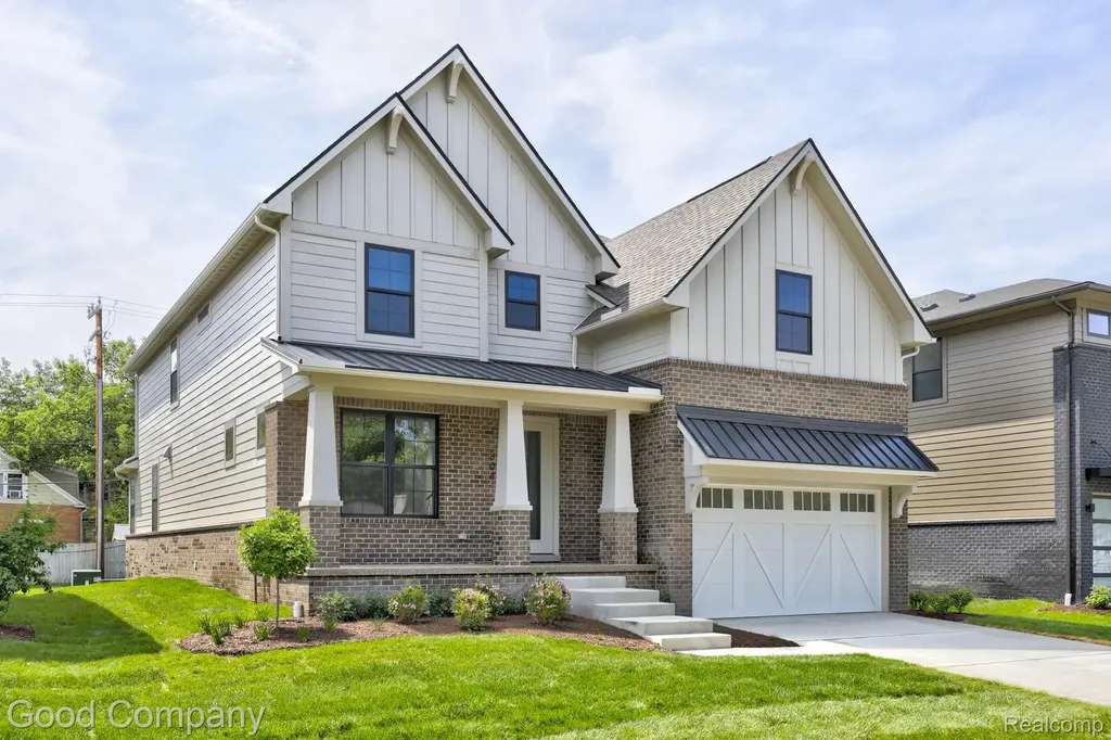 808 Irving Avenue Royal Oak City MI 48067