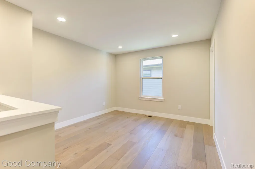 808 Irving Avenue Royal Oak City MI 48067