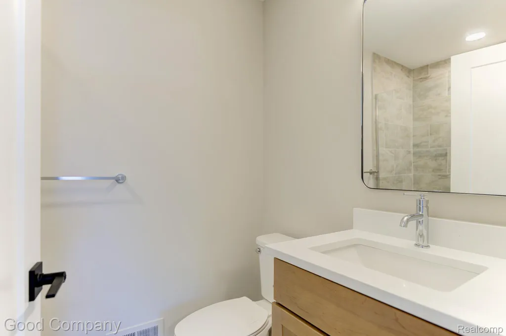 808 Irving Avenue Royal Oak City MI 48067