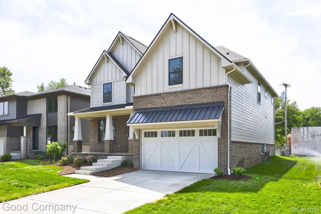 808 Irving Avenue Royal Oak City MI 48067