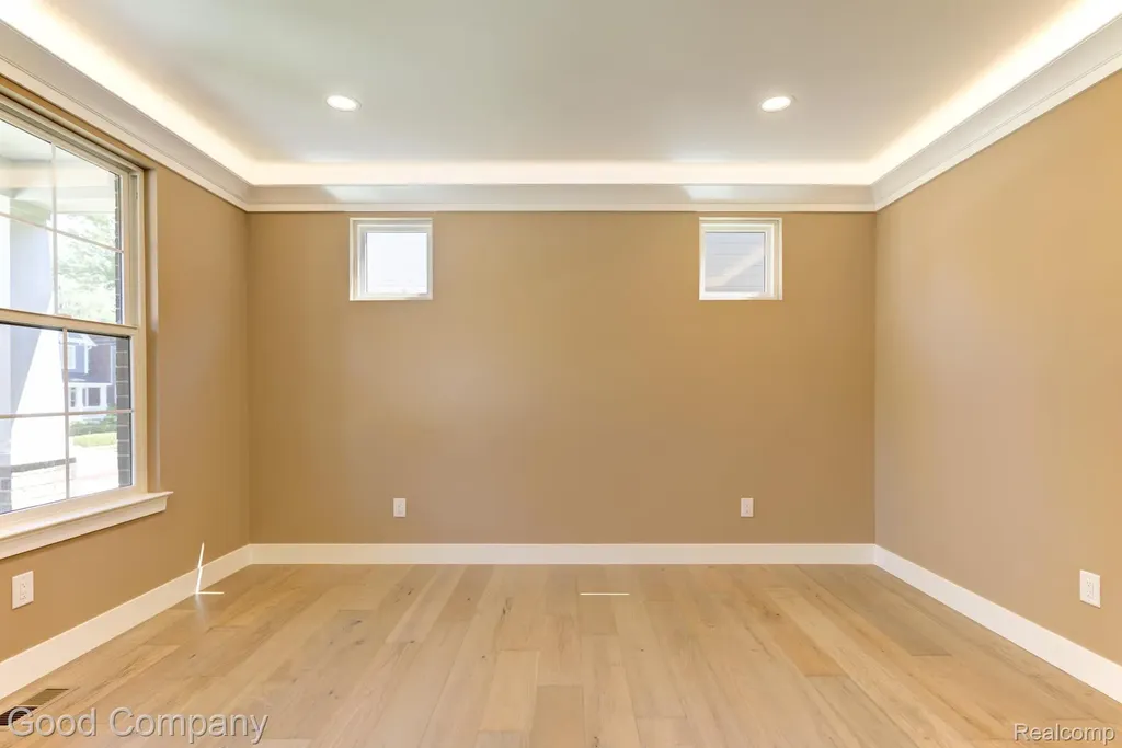 808 Irving Avenue Royal Oak City MI 48067