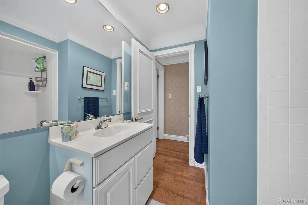 32873 Norchester Street Beverly Hills Village MI 48025