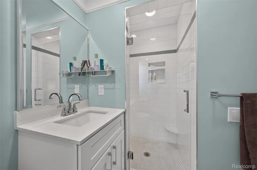 32873 Norchester Street Beverly Hills Village MI 48025