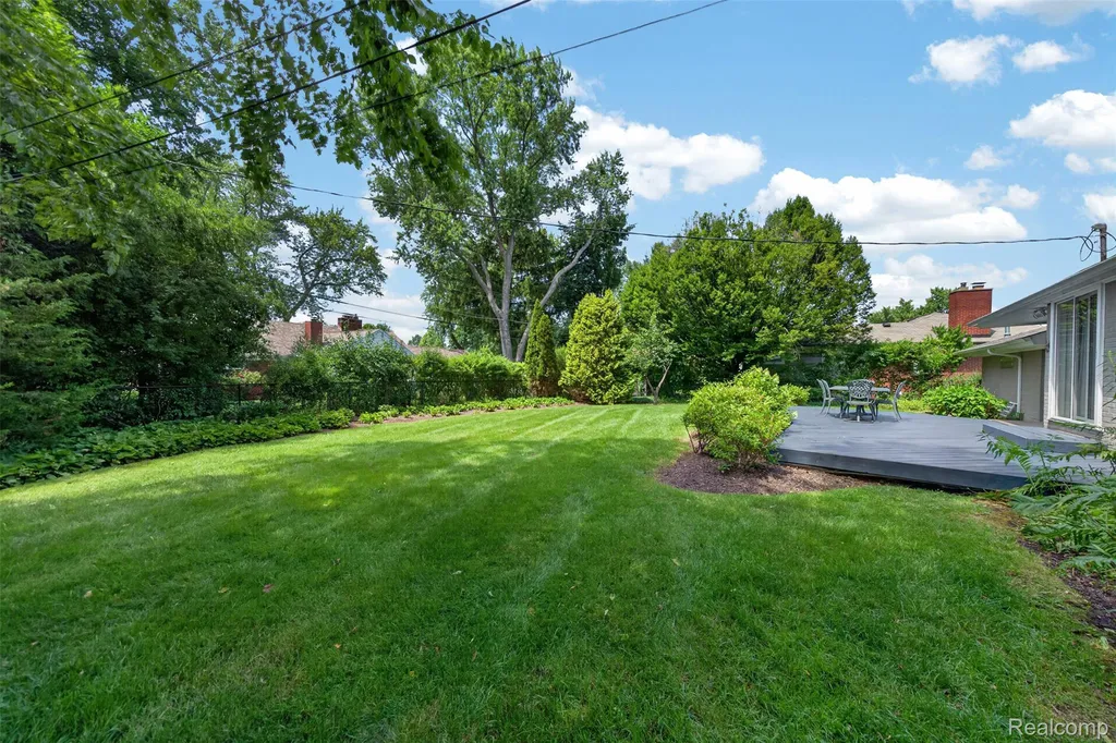 32873 Norchester Street Beverly Hills Village MI 48025