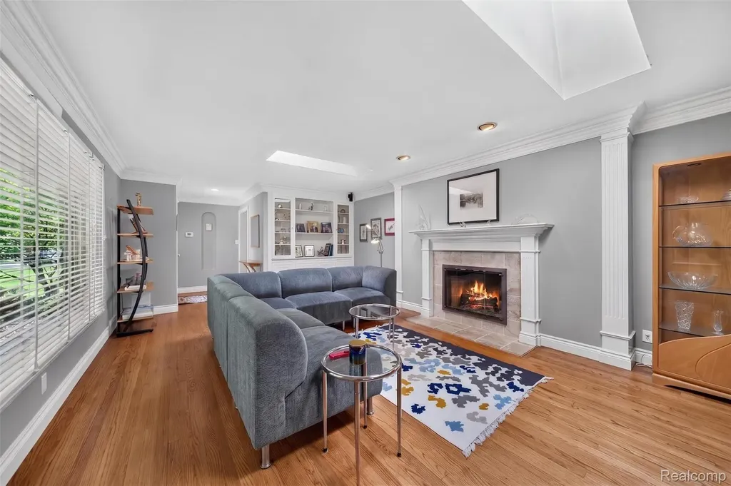 32873 Norchester Street Beverly Hills Village MI 48025