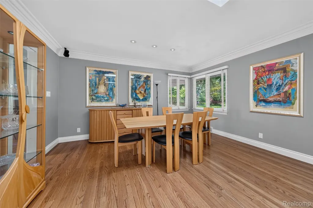 32873 Norchester Street Beverly Hills Village MI 48025