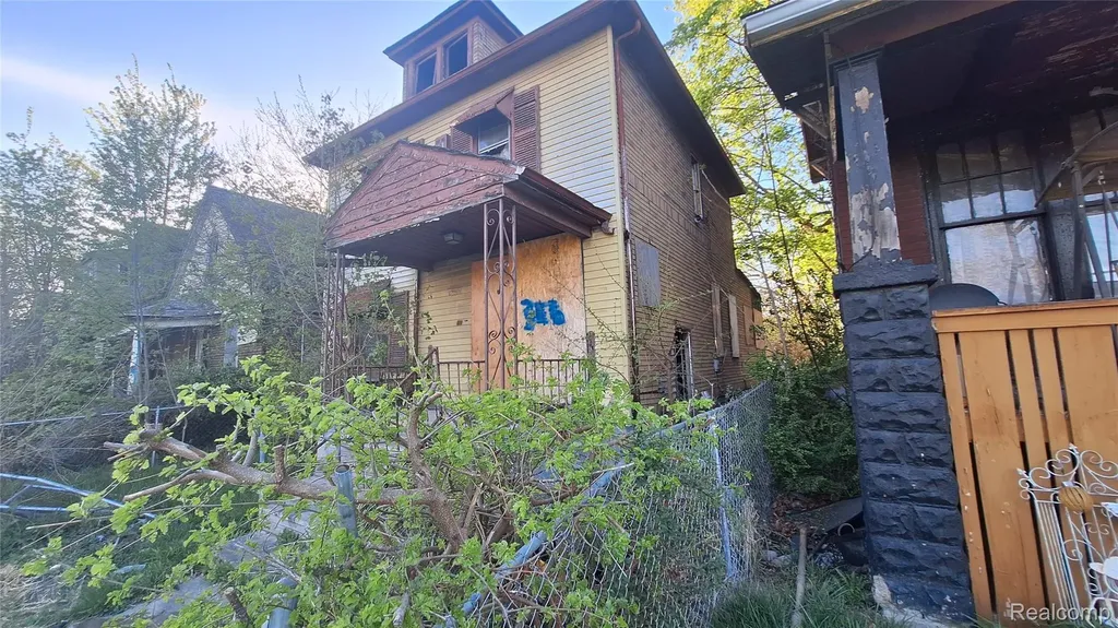 352 Highland Street Highland Park City MI 48203