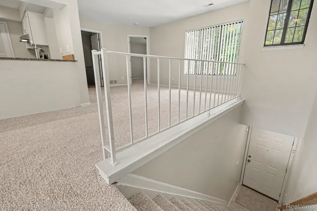 1502 Meadow Side Drive Rochester Hills City MI 48307