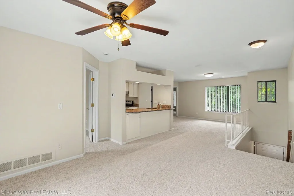 1502 Meadow Side Drive Rochester Hills City MI 48307