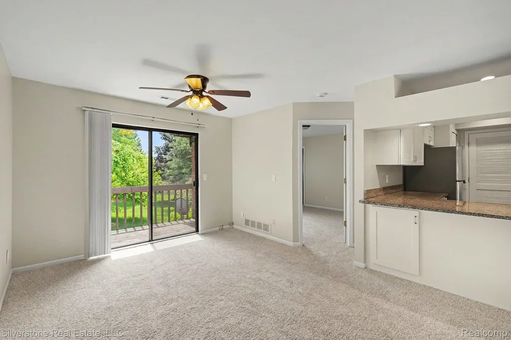 1502 Meadow Side Drive Rochester Hills City MI 48307