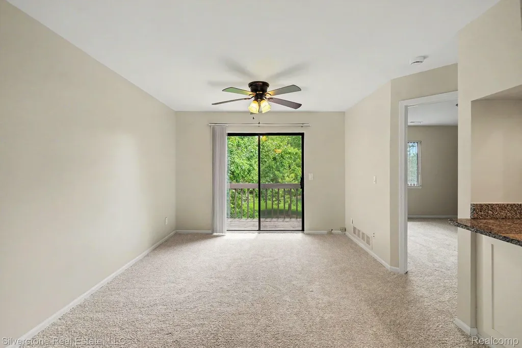 1502 Meadow Side Drive Rochester Hills City MI 48307