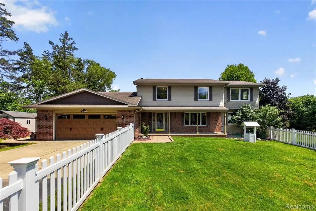 7186 River Road Flushing Charter Township MI 48433