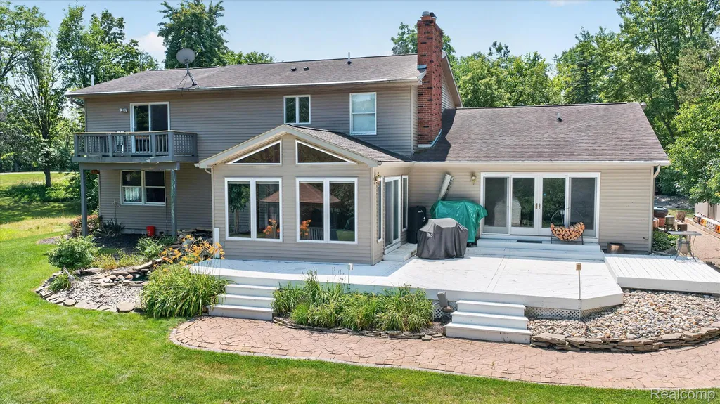 7186 River Road Flushing Charter Township MI 48433