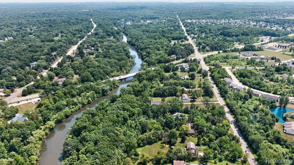 7186 River Road Flushing Charter Township MI 48433