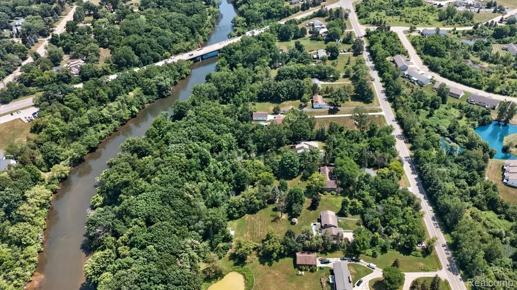 7186 River Road Flushing Charter Township MI 48433