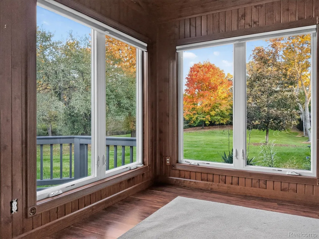 7186 River Road Flushing Charter Township MI 48433