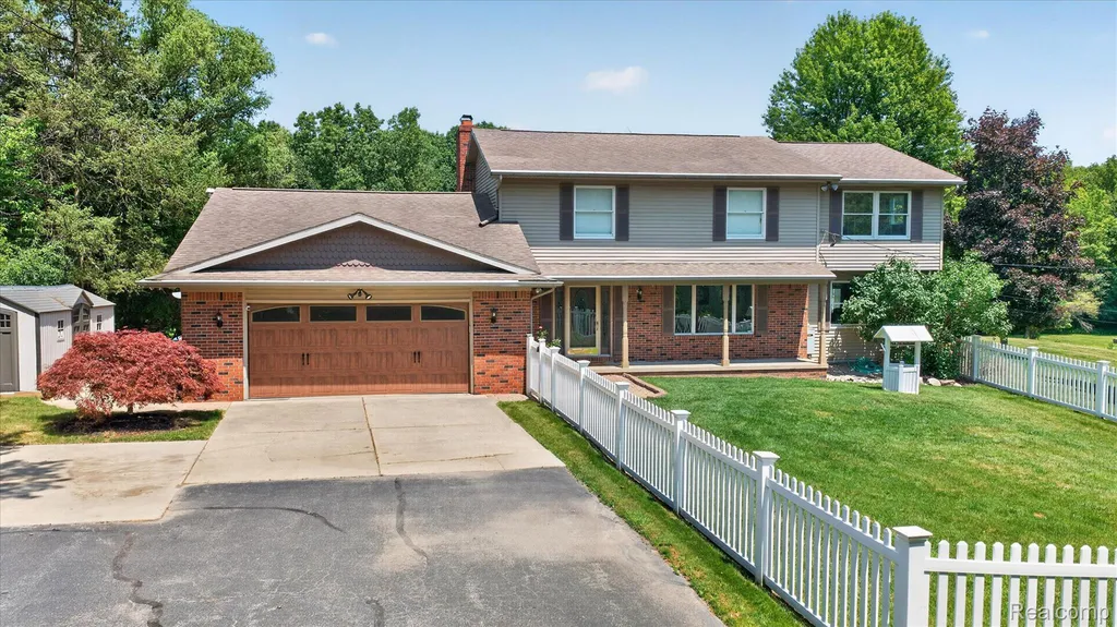 7186 River Road Flushing Charter Township MI 48433