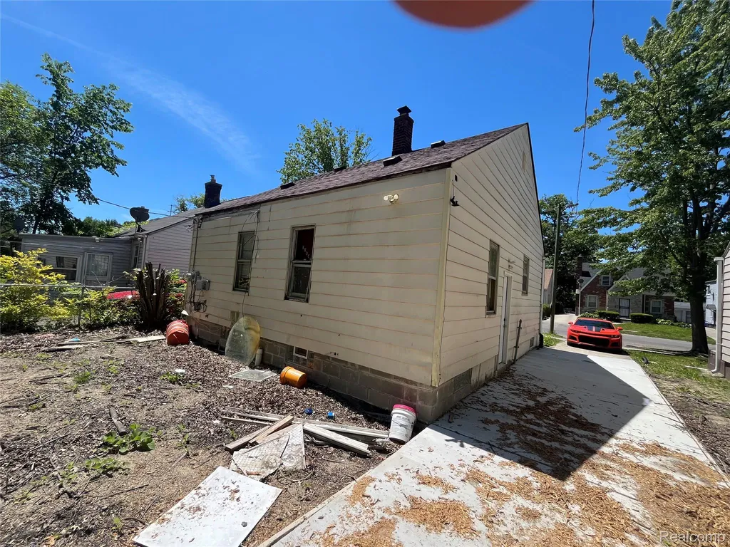 6350 Radnor Street Detroit City MI 48224