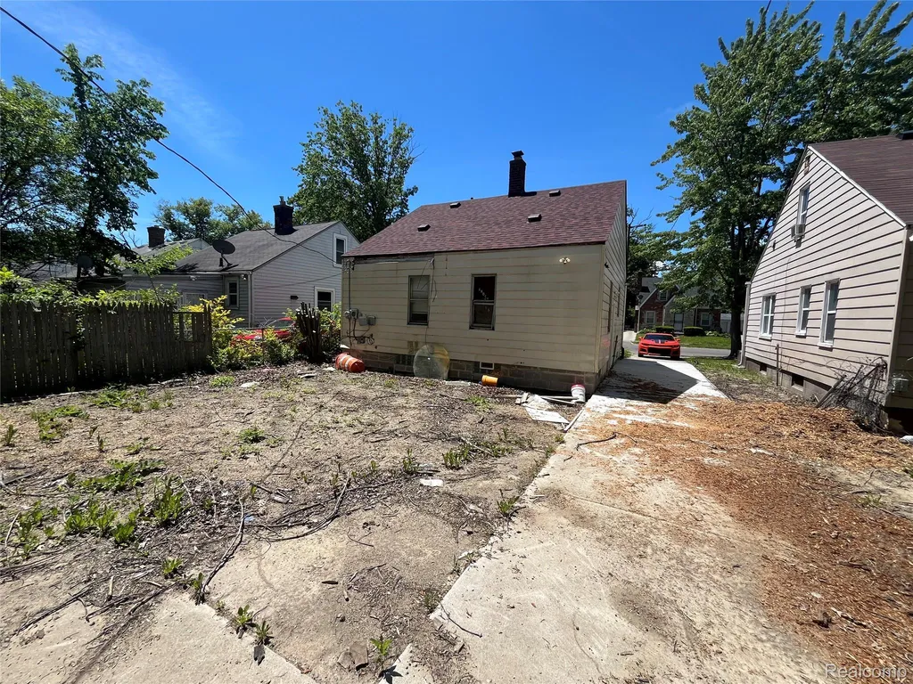 6350 Radnor Street Detroit City MI 48224