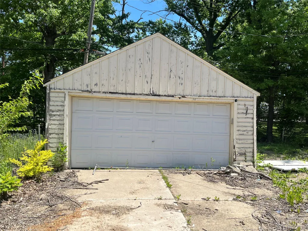 6350 Radnor Street Detroit City MI 48224