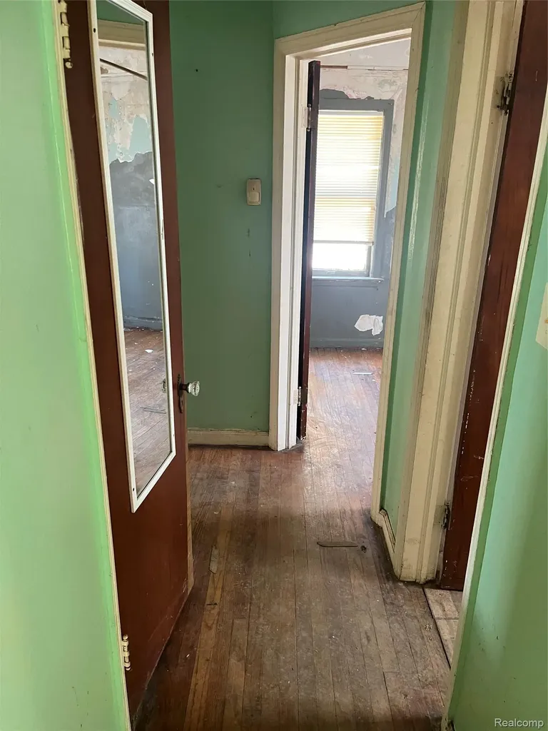 6350 Radnor Street Detroit City MI 48224