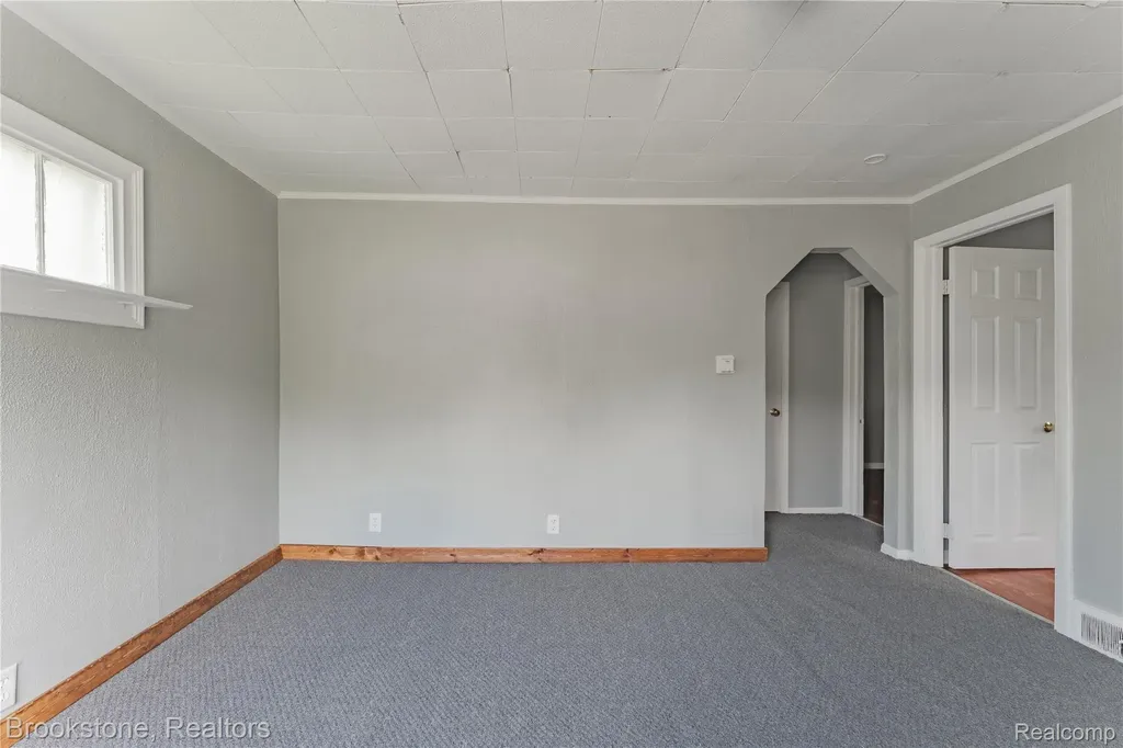 62 Court Street Pontiac City MI 48342