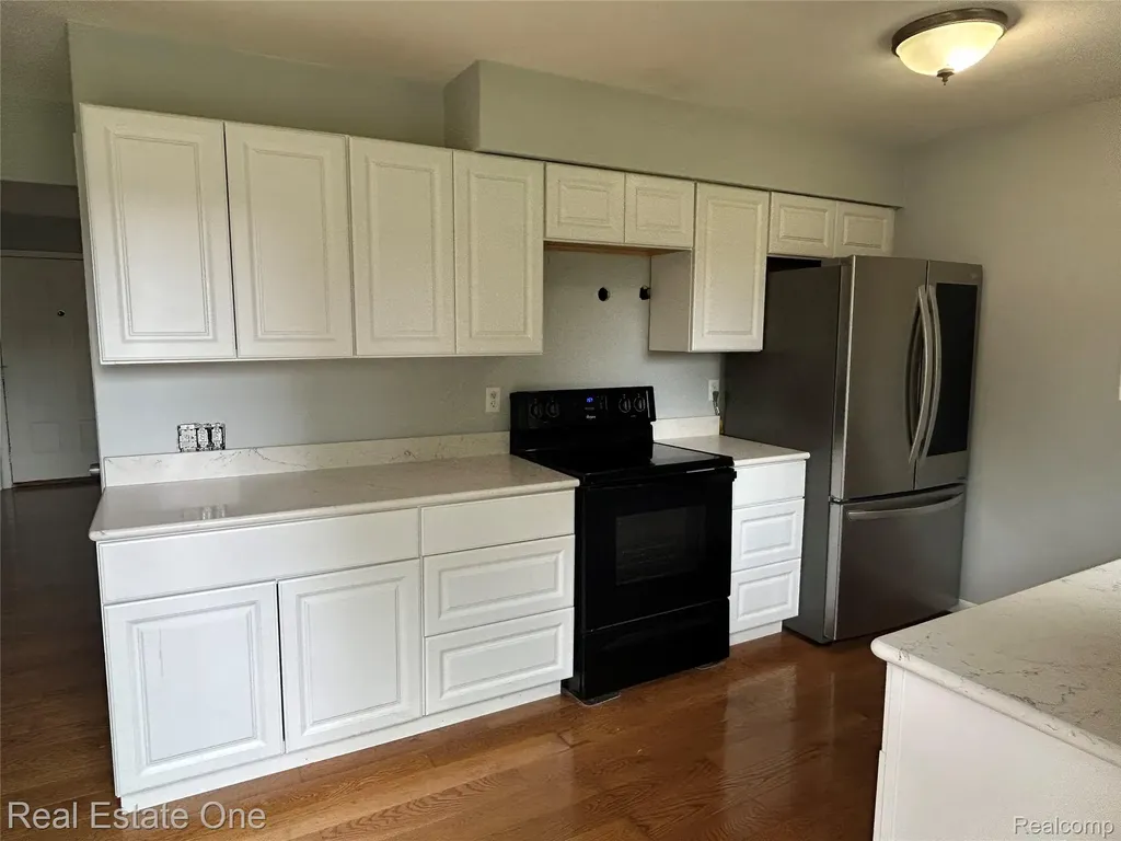 2659 Benstein Road Commerce Charter Township MI 48390