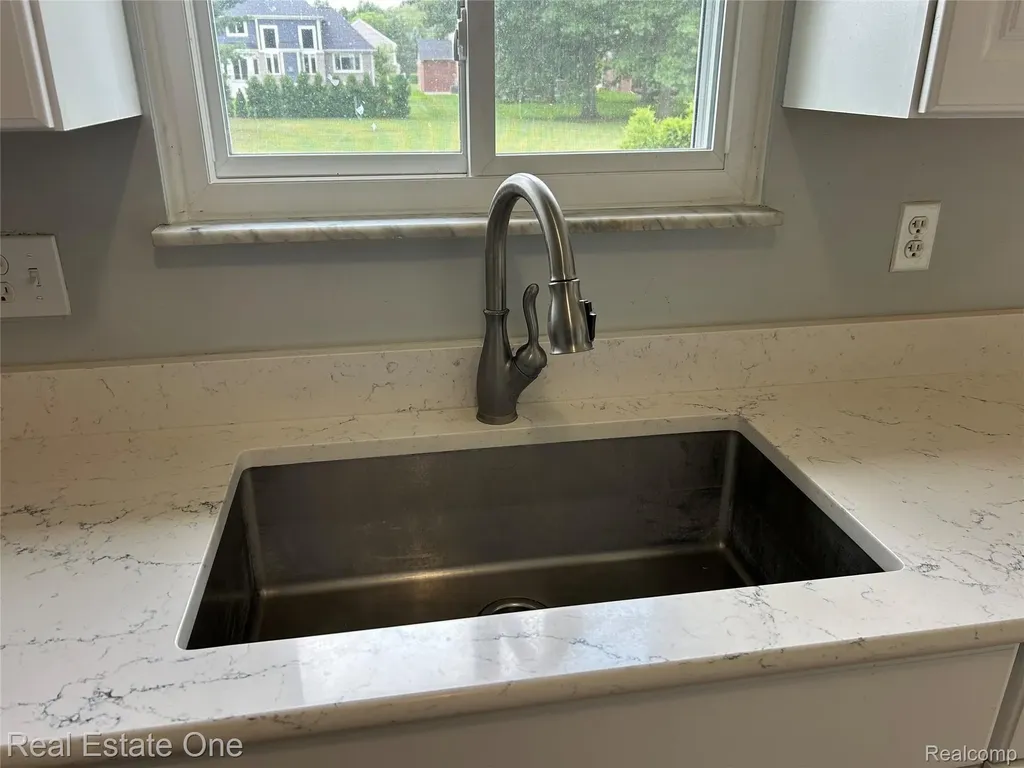 2659 Benstein Road Commerce Charter Township MI 48390
