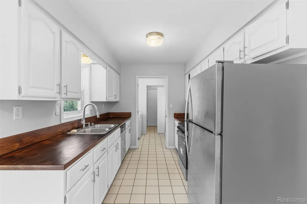 9200 Hickory Ridge Road Rose Township MI 48442