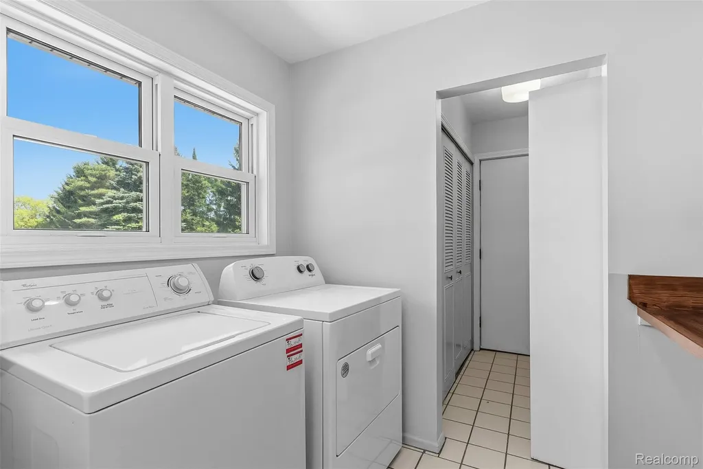 9200 Hickory Ridge Road Rose Township MI 48442