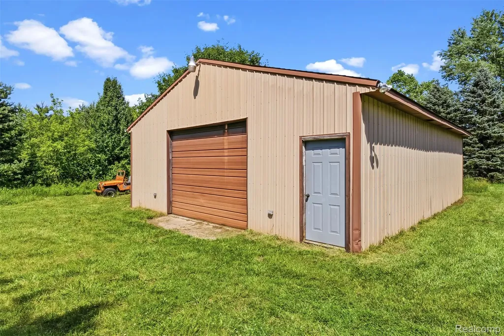 9200 Hickory Ridge Road Rose Township MI 48442