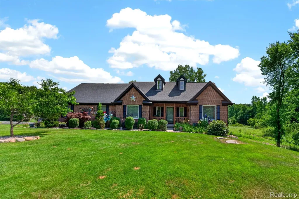 2660 Scenic Meadows Drive Brandon Charter Township MI 48462