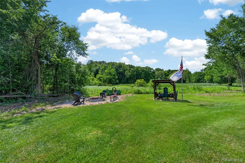2660 Scenic Meadows Drive Brandon Charter Township MI 48462