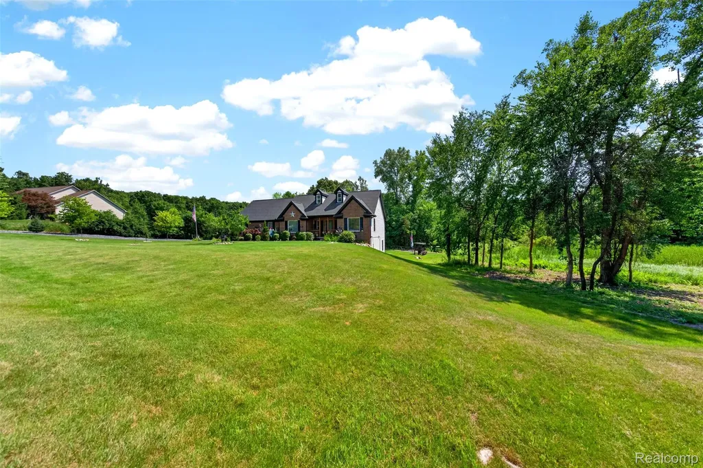 2660 Scenic Meadows Drive Brandon Charter Township MI 48462