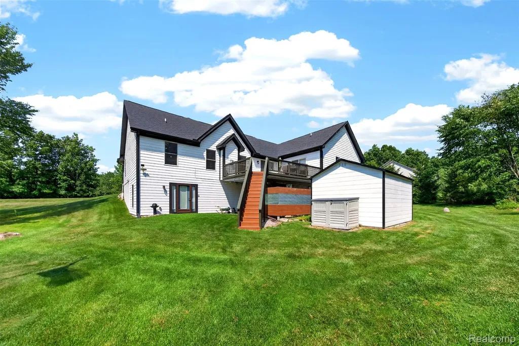 2660 Scenic Meadows Drive Brandon Charter Township MI 48462
