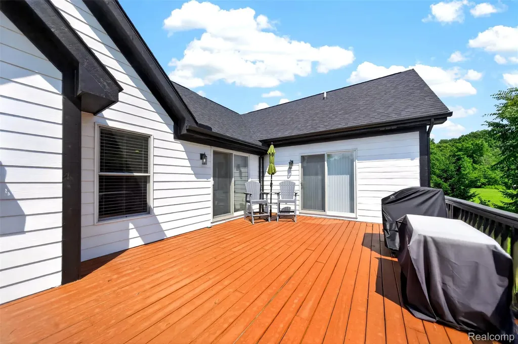 2660 Scenic Meadows Drive Brandon Charter Township MI 48462